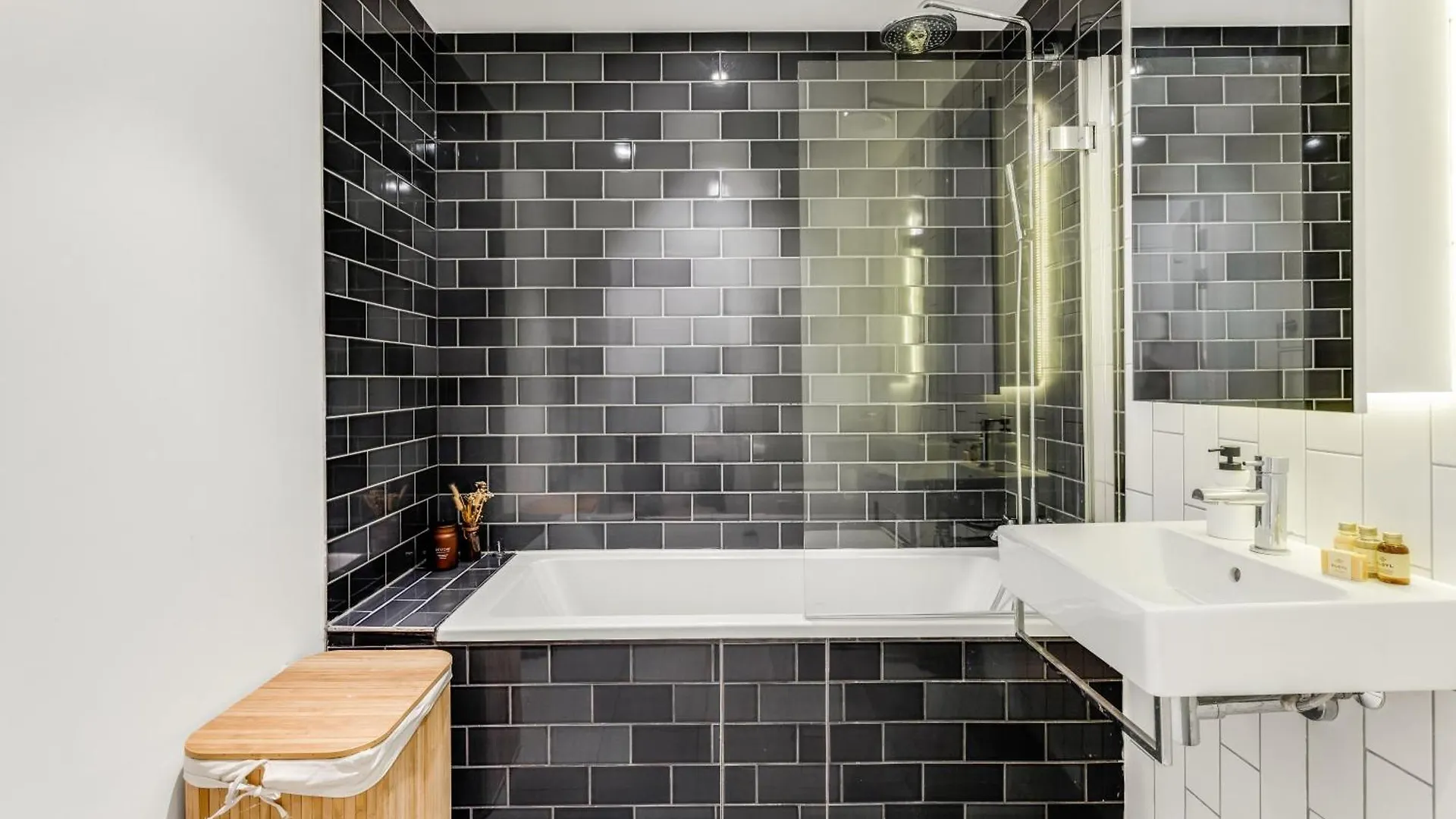 Apartment Khayat Homes - The Riverre - Luxury 2 Bed Apt London United Kingdom